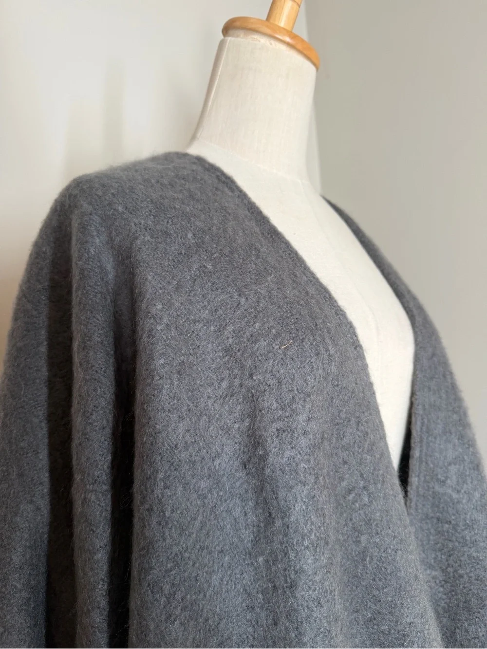 NWT! Echo Women’s Grey Cozy Fringed Wrap Poncho Cape One Size Fits Most